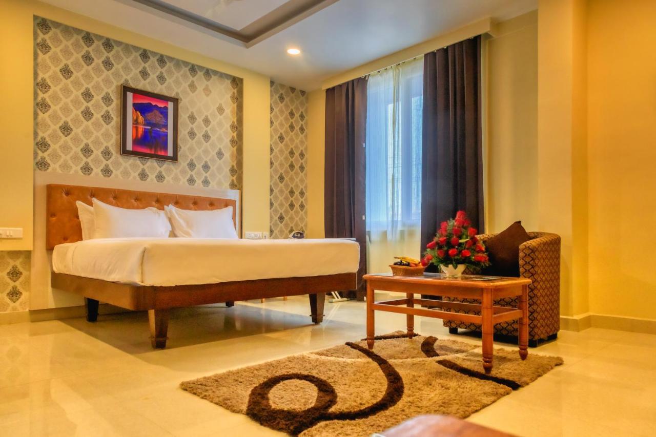 Hotel Royal Grande Vellore Exterior photo
